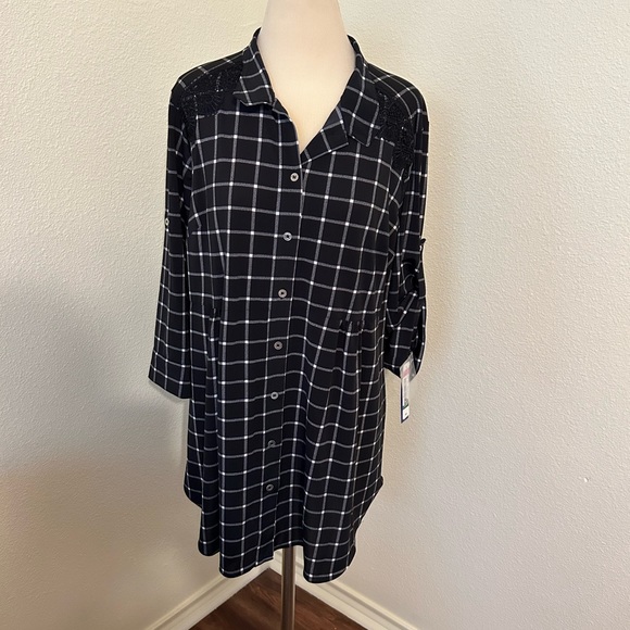 Peter Nygard Tops - NWT Nygard Top